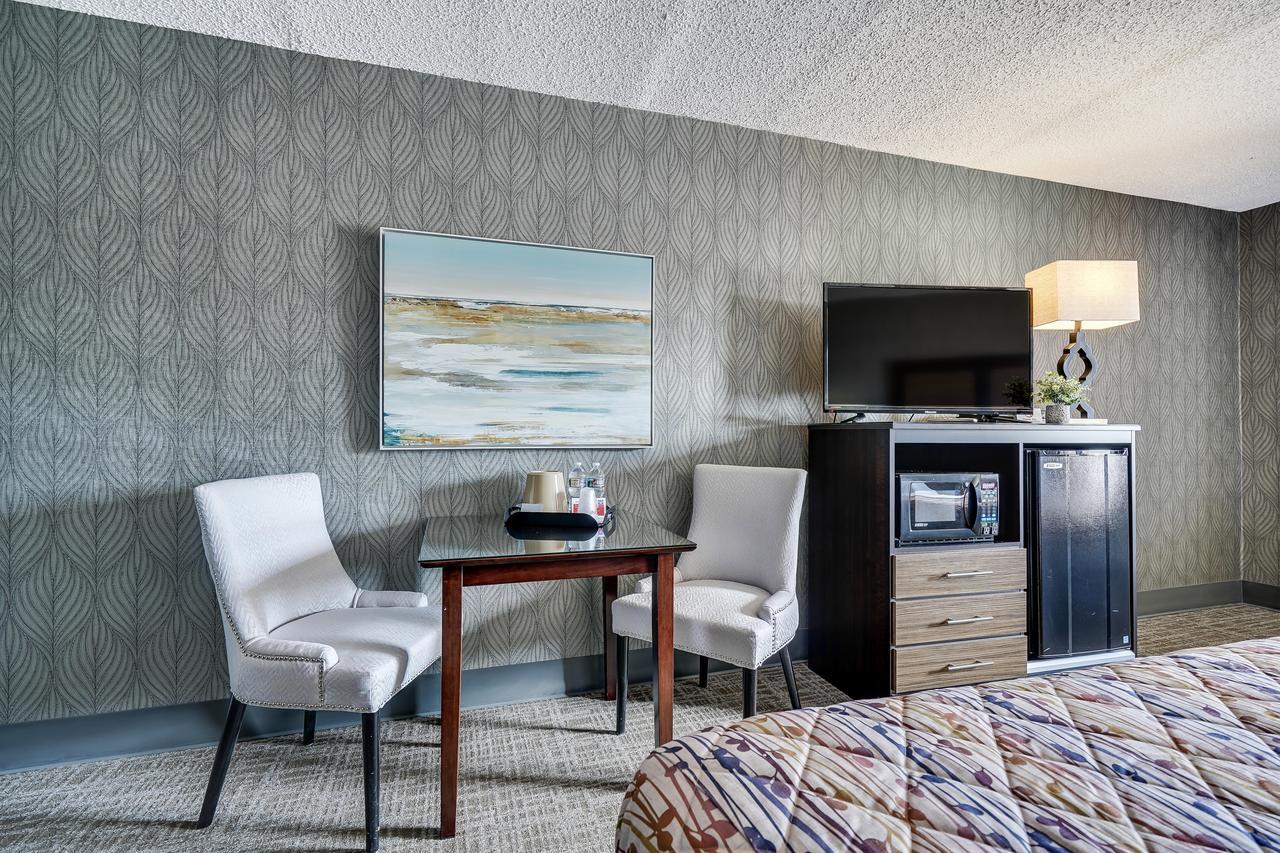 Blue Creek Inn Waretown Экстерьер фото